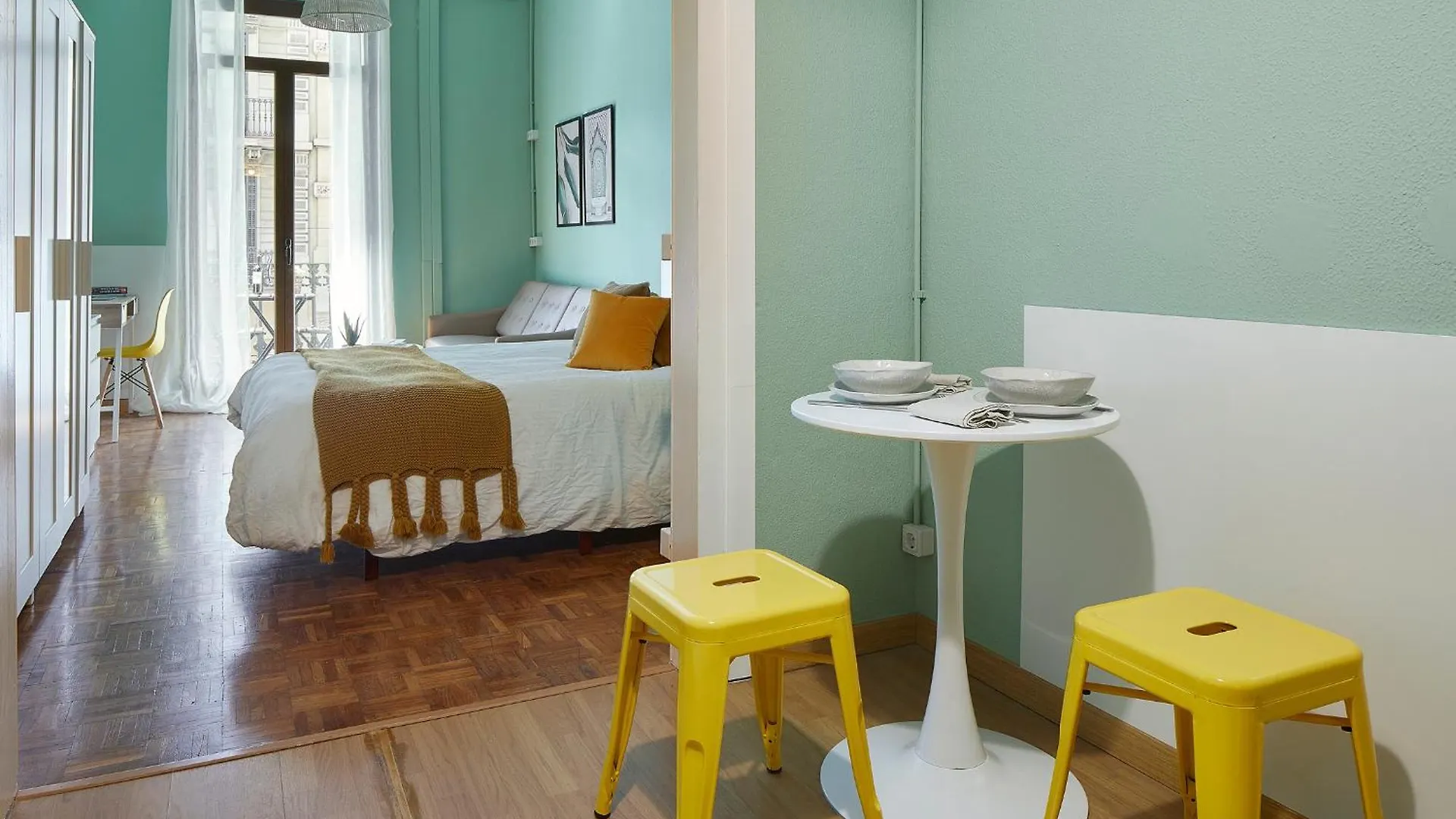 Balmes 16 Bed and Breakfast Barcelona